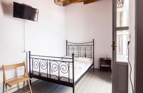 Mandraki House | Indulge in Nisyros Views with Oceanfront Relaxation