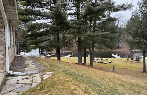 Minocqua House | Relaxing Nitschke's Resort Cabin #15 with Hot Tub Access