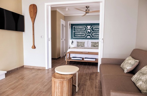 Hauru Hotel | Relax at Niu Beach Hotel Moorea: Perfect for Families