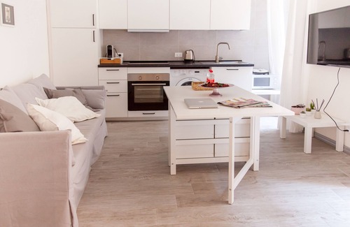 Genoa Historical Centre Apartment | NIU: Your Perfect Oceanfront Nest with Amazing Amenities