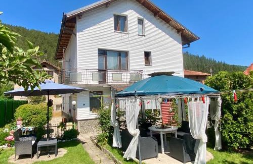 Beli Iskar House | Cozy Guest House Niya: Rated 9.1, Family-Friendly Amenities