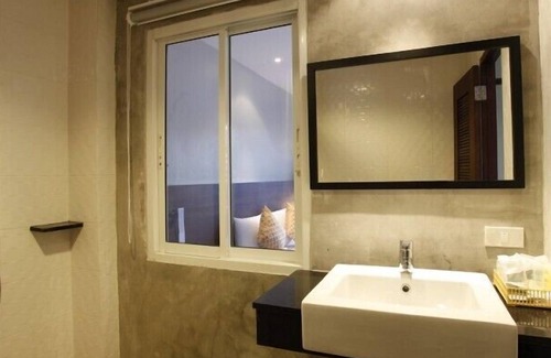 Koh Kaew Hotel | Budget-Friendly Nize Hotel with Family Amenities & Dining