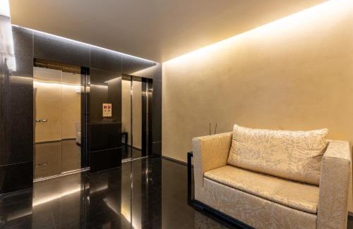 San Babila Apartment | Discover NJ Hotels: San Pietro all'orto 6, Rated 9.2/10