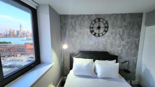 Hoboken Apartment | Convenient 3BD Retreat Just Minutes from NYC