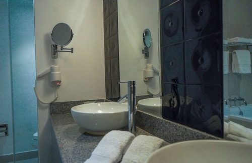 Chacarilla-Santa Cruz Hotel | Discover NM Lima Hotel: 4-Star Comfort with Spa Amenities