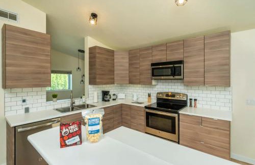 Whitehorse Apartment | Family-Friendly Retreat at The Lavendar A in Whistlebend