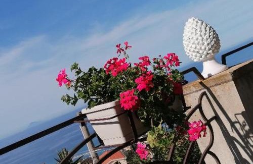Santo Stefano di Camastra Bed & Breakfast | Exceptional Nnakkara Guest House: Family-Friendly Amenities