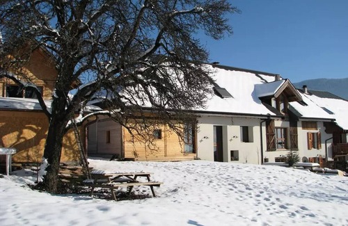 Mercury Ski Chalet | Experience the Ferme de Noémie: Cozy Chalet for 15 Guests