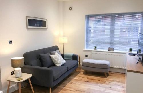 Winchester Apartment | Pet-Friendly Haven: No.1 The Old Printworks, Winchester
