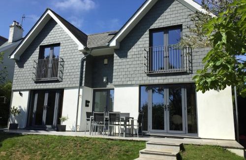Maenporth House | Oceanfront No.10 Falmouth - Steps from the Beach