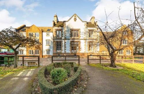 Banbury Apartment | Discover No.12 - The Meadow: Guest Rated 8/10