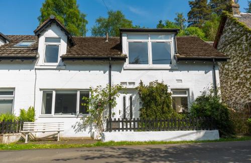 Cairndow House | Experience No 2 Planetree: Oceanfront & Pet-Friendly Retreat