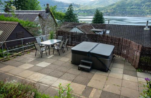 Cairndow House | Experience No 2 Planetree: Oceanfront & Pet-Friendly Retreat