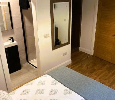 Carndonagh Bed & Breakfast | Top-Rated Family Hotel with Pool - No 2 The Arch