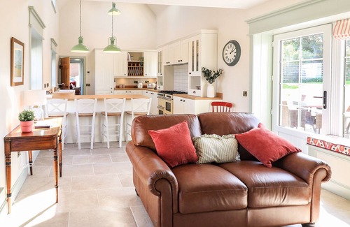 Isle of Lewis House | NO. 29, family friendly, luxury holiday cottage in Port Of Ness