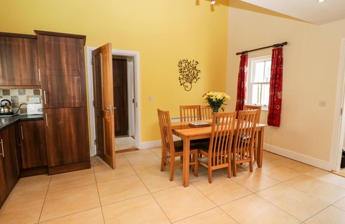 Dungarvan Cottage | Family-Friendly NO. 3 AN SEANACHAI in Dungarvan, Waterford