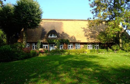 Bielenberg Apartment | Discover No 3 - Krautsand Family-Friendly Vacation Home