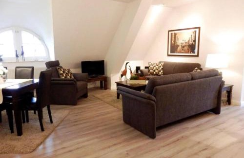 Bielenberg Apartment | Discover No 3 - Krautsand Family-Friendly Vacation Home