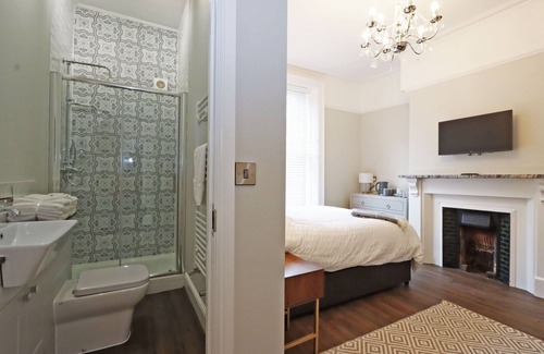 Newark Hotel | Delightful No.31 Castle Gate: Family-Friendly with Breakfast
