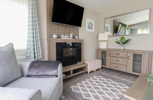 Newquay House | Discover No 4 Fistral: Family-Friendly with Pool Access