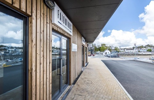 Saundersfoot Hotel | Cozy No 4 Ocean Cabins Near Saundersfoot Harbour