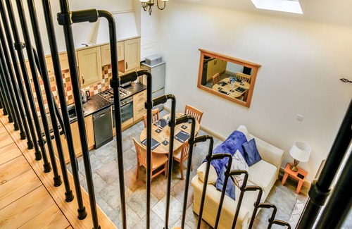 Capel Coch Cottage | Pet-Friendly Retreat with Open Fire in Llannerch-Y-Medd