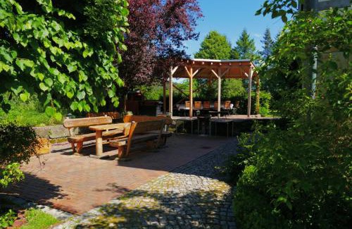 Kleingießhubel Apartment | Cozy No.5 - Ferienwohnung Schkade: Pet & Child Friendly Stay