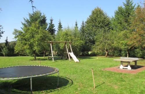 Kleingießhubel Apartment | Cozy No.5 - Ferienwohnung Schkade: Pet & Child Friendly Stay