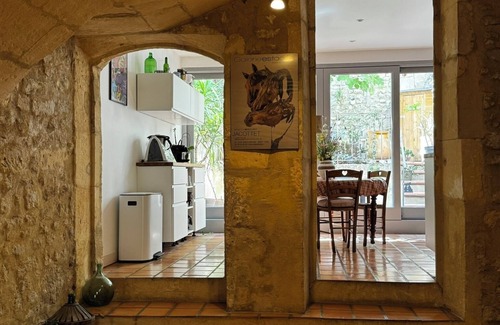 Arles City Centre Apartment | Historic Apartment with Private Garden in City Centre