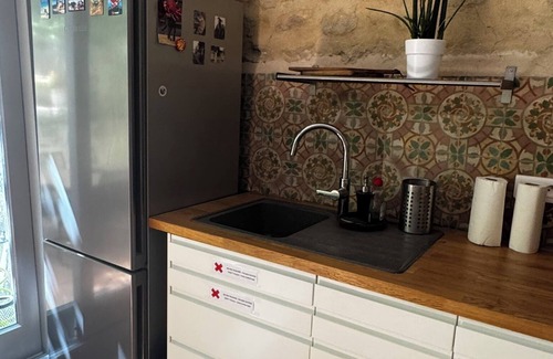 Arles City Centre Apartment | Historic Apartment with Private Garden in City Centre