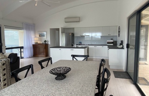 Waterhouse House | Discover No 5: Ocean Blue Views & Family-Friendly Amenities