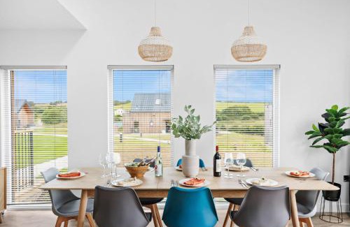 North Buckland House | Relax at No 5 The Vista, Willingcott - Family & Pet Friendly