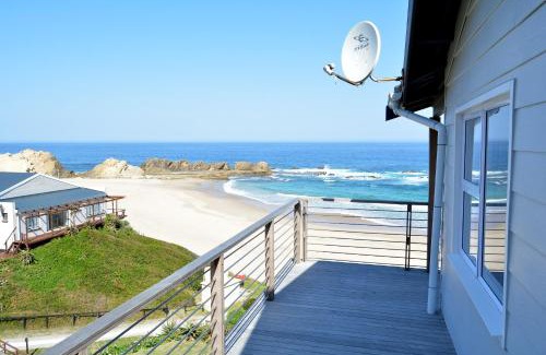 Eersterivierstrand House | Beachfront Retreat at No 52 Eersterivier Rd, Tsitsikamma