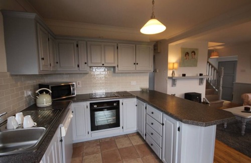 Connemara House | Experience Country Living Chic at No 6 Leitirshask