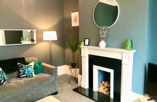 Sunderland Apartment | High Barnes 3 Bed House - Perfect for Families & Parking
