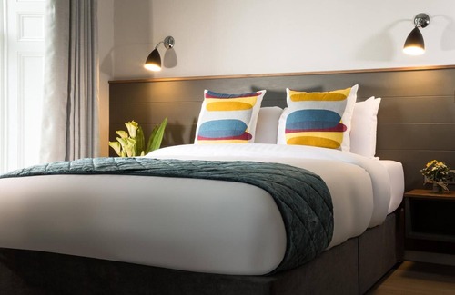 Rathgar House | Inviting No 9 Rathgar: Family-Friendly with Breakfast Included