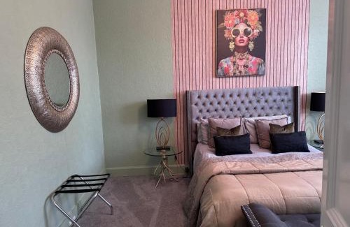Prestwick Apartment | Discover No 9 Retreat: Family-Friendly with Hot Tub Bliss