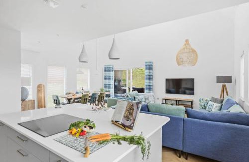 North Buckland House | Relax at No 9 The Vista, Willingcott - Pet Friendly Retreat