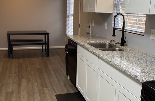 Southeast Raleigh House | Enjoy a Hassle-Free Stay with Whole House & Crew! Rated 9.6