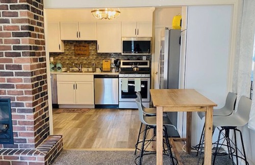 Town of Pines House | No Cleaning Fee! Cozy Cottage in Dunes National Park, Beverly Shores Indiana.