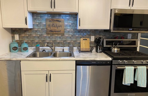 Town of Pines House | No Cleaning Fee! Cozy Cottage in Dunes National Park, Beverly Shores Indiana.