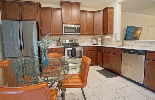 East MLK House | ~ No extra fees! ~ Pretty Great East ATX House