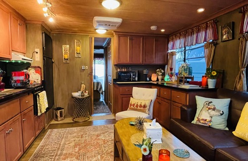 Nurmi Isles Boat Rental | Romantic Tropical Escape on Las Olas - Steps to the Beach