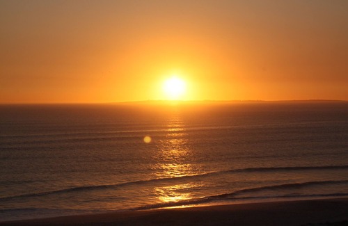Bloubergstrand Apartment | Oceanfront Retreat with Ocean View & Breakfast Included