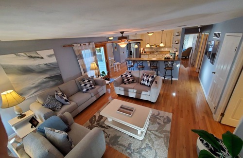 Concord House | Quiet Retreat with 3 Beds, Breakfast & Child-Friendly Amenities