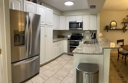 Titusville House | Pet-Friendly Townhouse with Ocean View on Space Coast