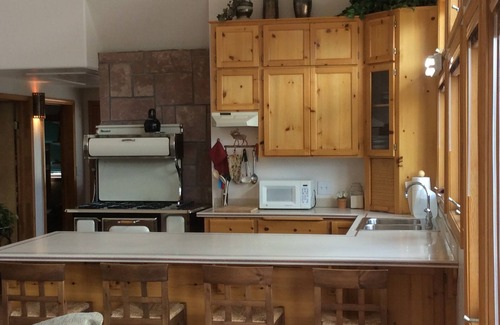 Flagstaff Cottage | Eco-Friendly Retreat Near Arizona Trail with Pet Amenities