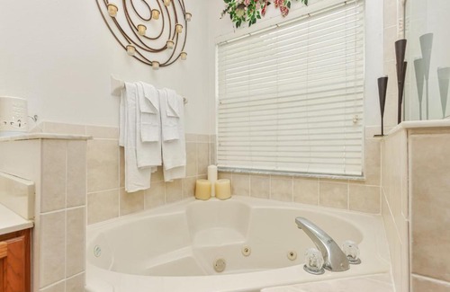 Oviedo House | Comfort Awaits You at No Place Like Home Hotel