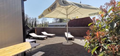 Harkany Bed & Breakfast | Relax at No Stress Panzió with Oceanfront Views