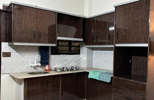 Karachi Apartment | Cozy 1-Bed Apartment in North Kara for Unmarried Couples
